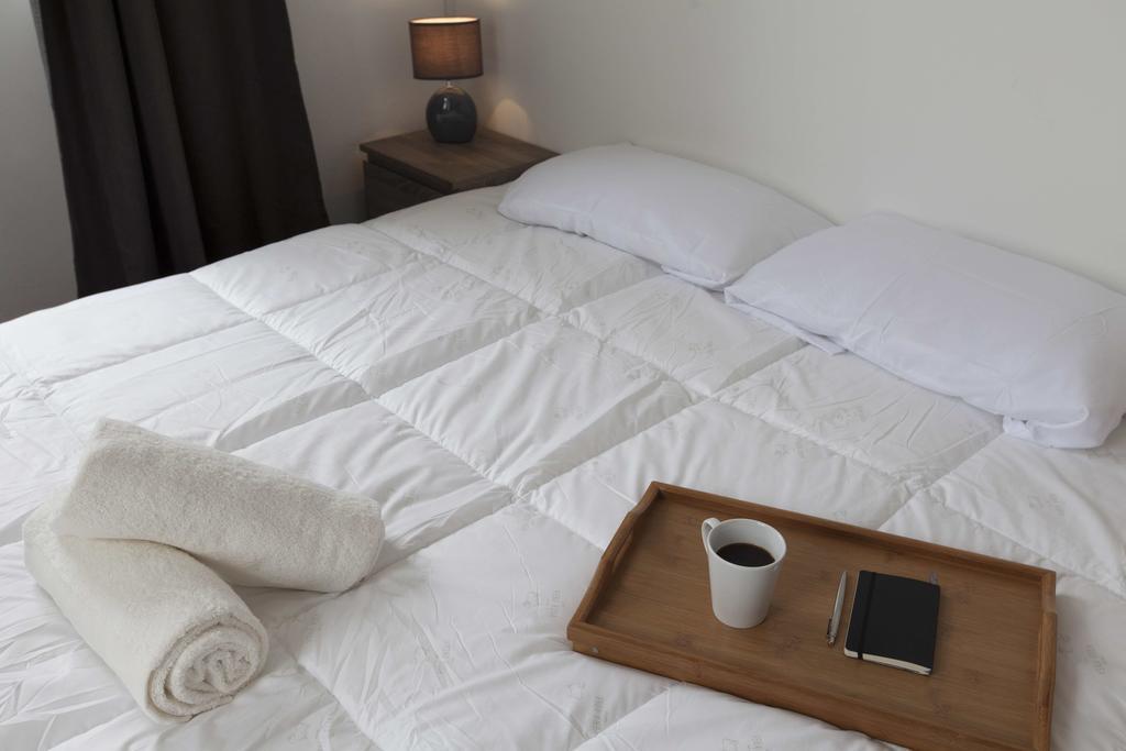 לאגוּ‏ש Guest House First Floor מראה חיצוני תמונה