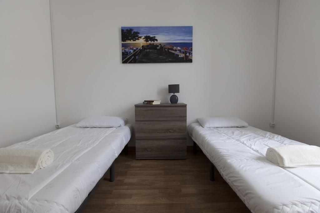 לאגוּ‏ש Guest House First Floor מראה חיצוני תמונה